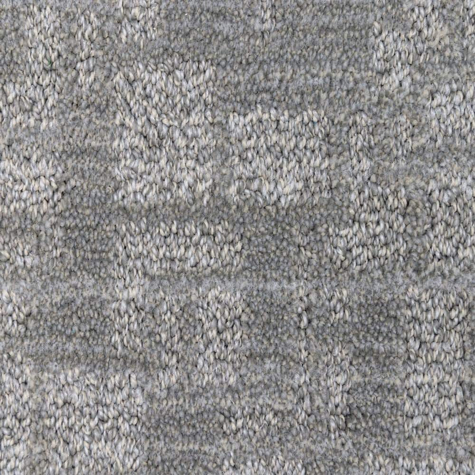 Lifeproof Wild Gravity  - Highland - Gray 45 oz. SD Polyester Pattern Installed Carpet